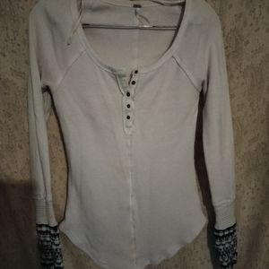 Sweater or Lodge Cuff Free People thermal Sz M